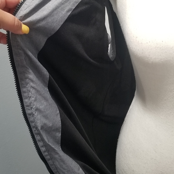 Lou and Gray utility vest 3/$20 - Picture 9 of 10